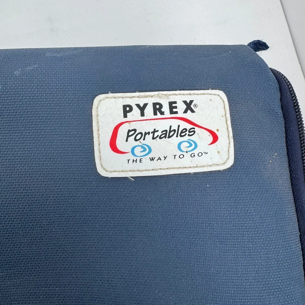 Vintage Pyrex Portables Food Carrier 4.5QT Navy Blue Insulated Bag Bowl 7404-S
